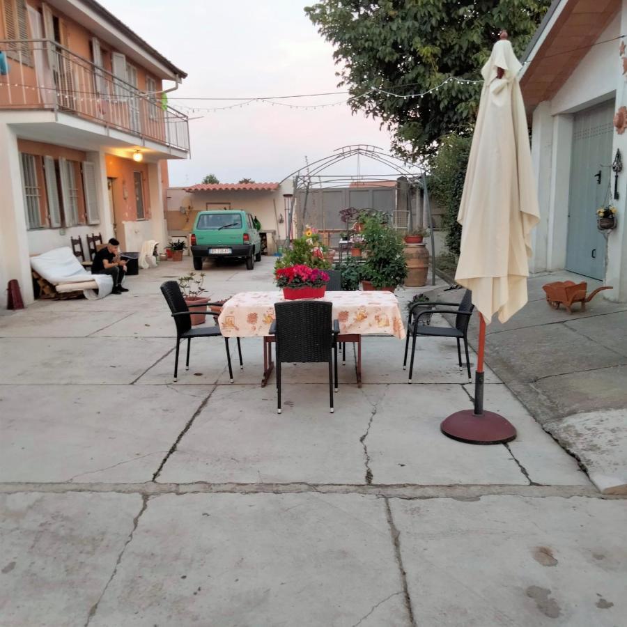 Apartamento L'Oca Giuliva Casale Monferrato Exterior foto